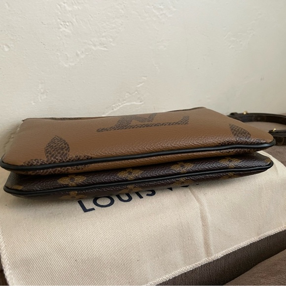 Authentic Louis Vuitton Monogram Reverse Giant Double Zip Pochette - Picture 4 of 8